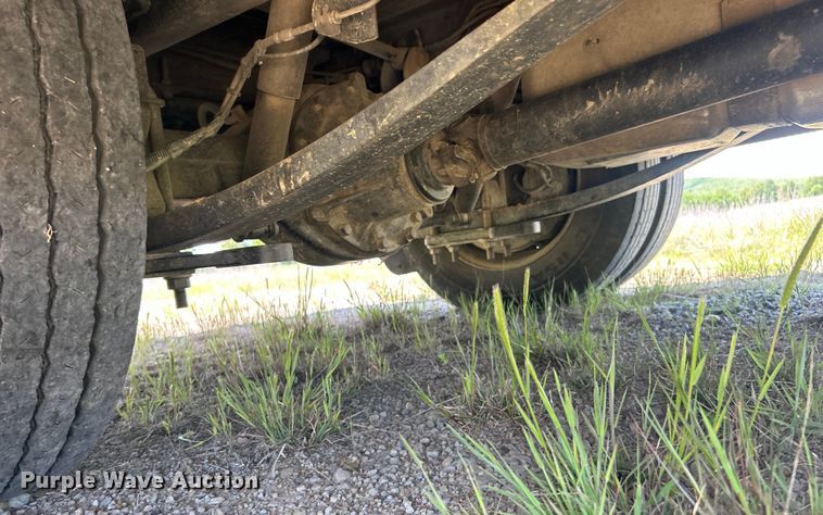 image for item DO1139 2006 Chevrolet C4500 flatbed truck