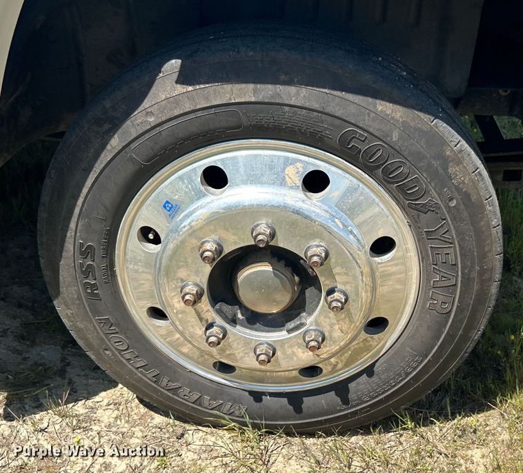 image for item DO1139 2006 Chevrolet C4500 flatbed truck