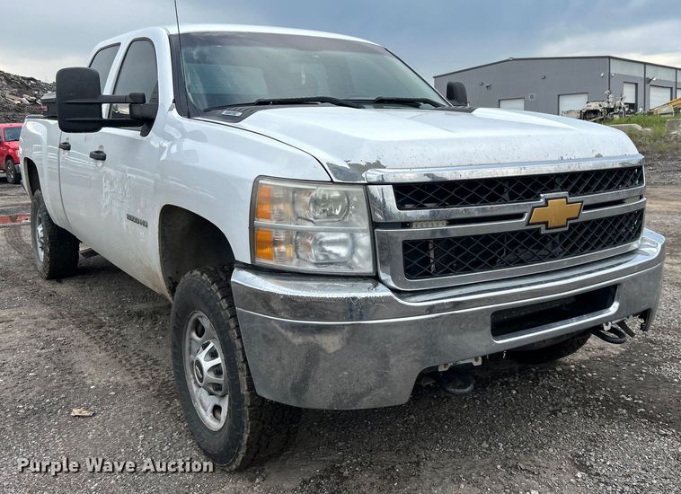 image for item DO6483 2014 Chevrolet  Silverado 2500HD Crew Cab pickup truck