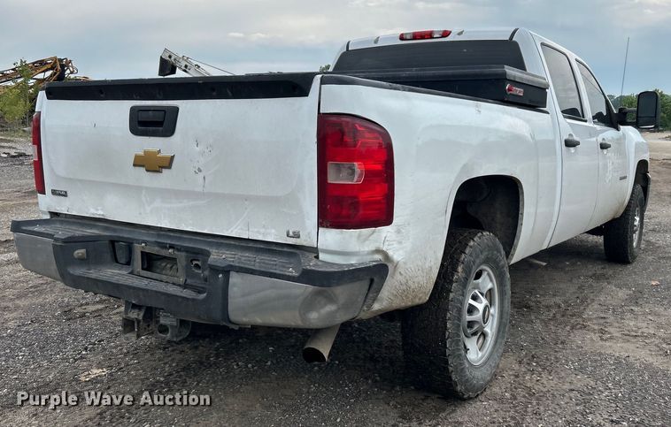 image for item DO6483 2014 Chevrolet  Silverado 2500HD Crew Cab pickup truck