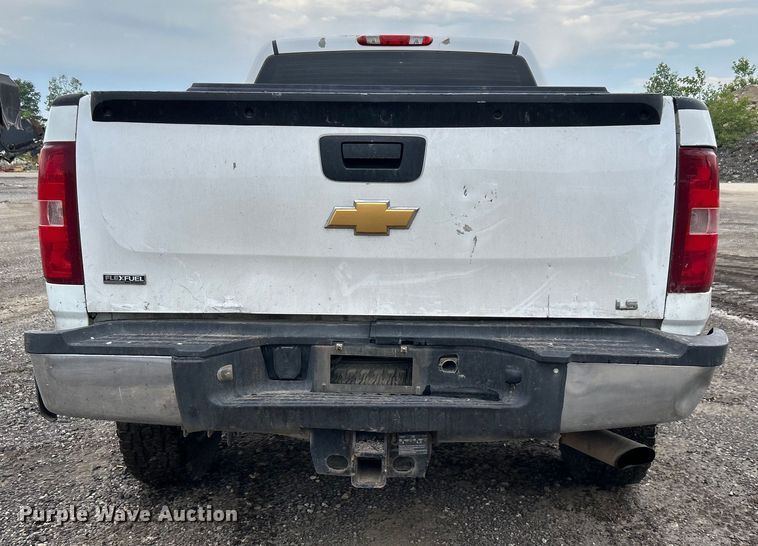 image for item DO6483 2014 Chevrolet  Silverado 2500HD Crew Cab pickup truck