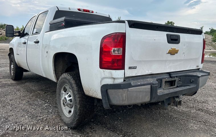 image for item DO6483 2014 Chevrolet  Silverado 2500HD Crew Cab pickup truck