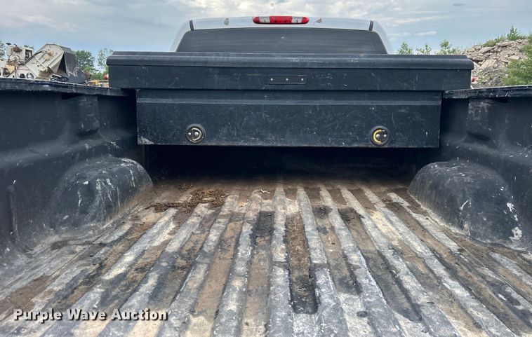 image for item DO6483 2014 Chevrolet  Silverado 2500HD Crew Cab pickup truck