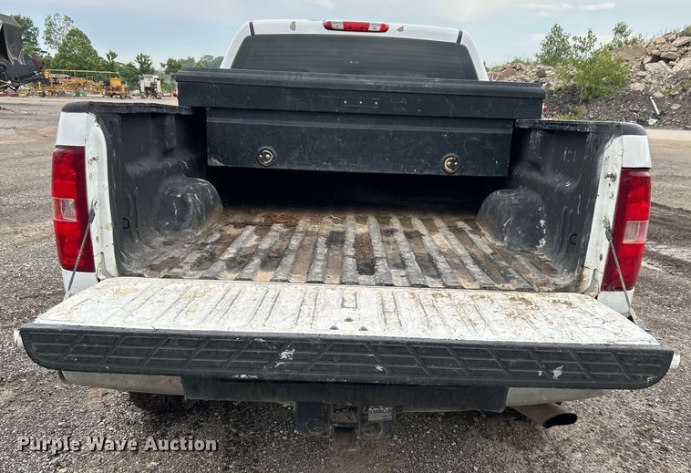 image for item DO6483 2014 Chevrolet  Silverado 2500HD Crew Cab pickup truck