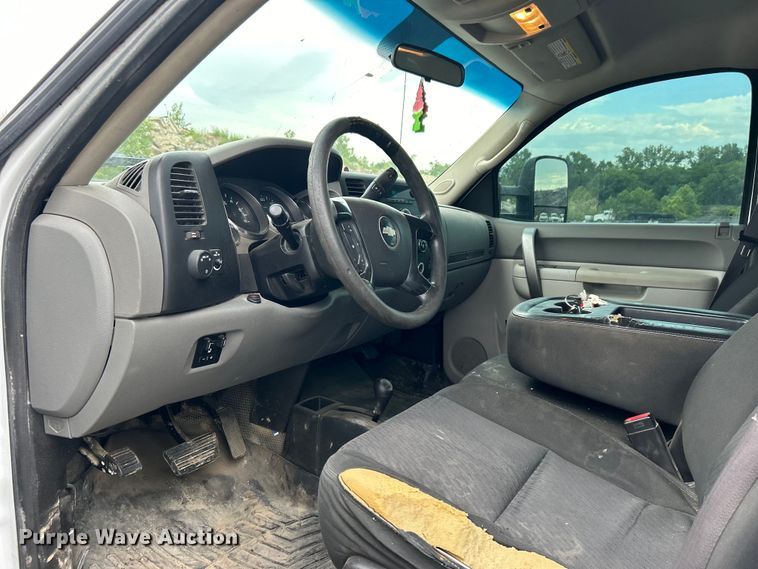 image for item DO6483 2014 Chevrolet  Silverado 2500HD Crew Cab pickup truck