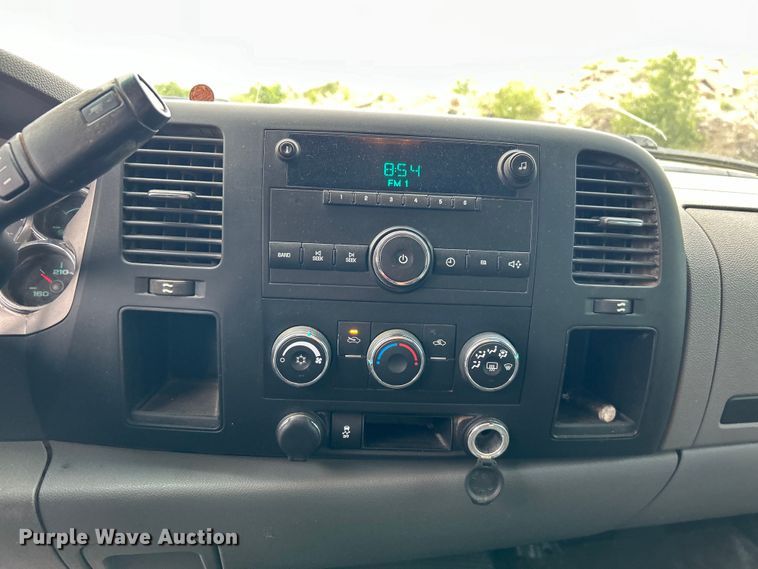 image for item DO6483 2014 Chevrolet  Silverado 2500HD Crew Cab pickup truck