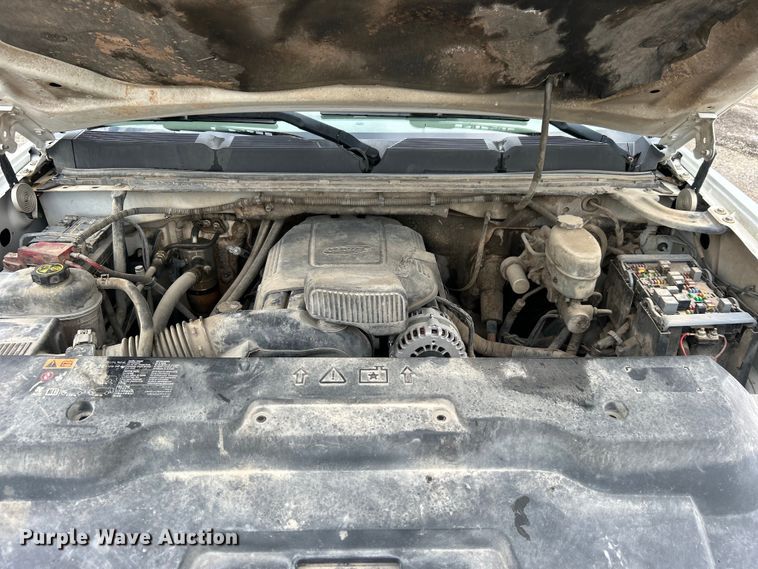 image for item DO6483 2014 Chevrolet  Silverado 2500HD Crew Cab pickup truck