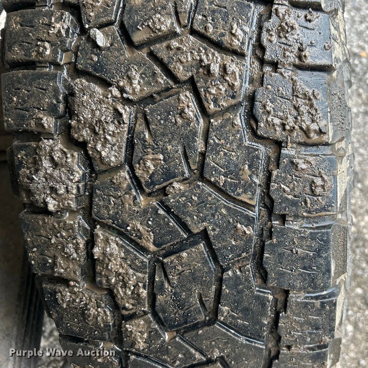 image for item DO6483 2014 Chevrolet  Silverado 2500HD Crew Cab pickup truck