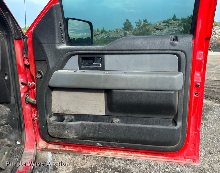 image for item DO6484 2013 Ford F150 SuperCrew pickup truck