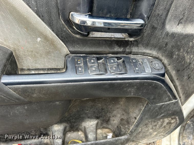 image for item DO6485 2016 Chevrolet Silverado 2500HD Crew Cab pickup truck