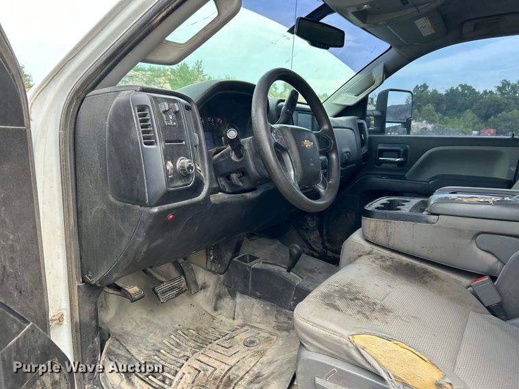 image for item DO6485 2016 Chevrolet Silverado 2500HD Crew Cab pickup truck