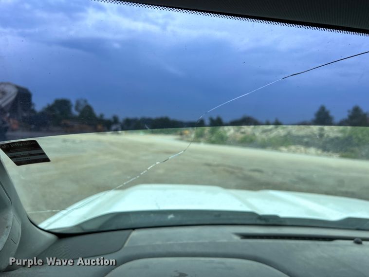 image for item DO6485 2016 Chevrolet Silverado 2500HD Crew Cab pickup truck