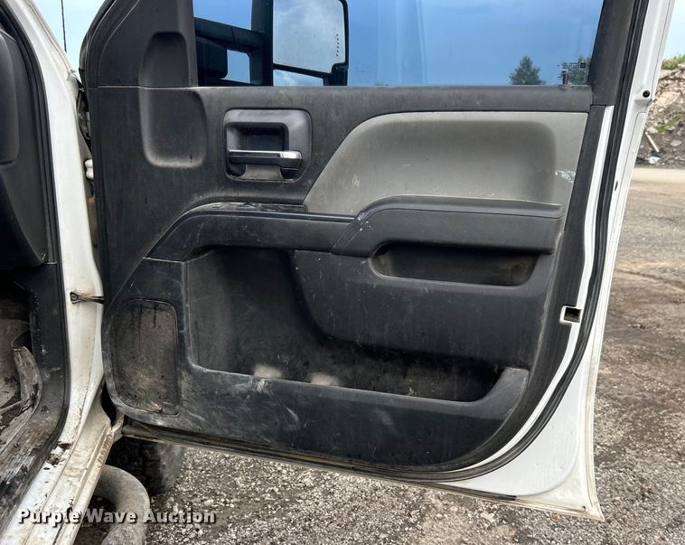 image for item DO6485 2016 Chevrolet Silverado 2500HD Crew Cab pickup truck