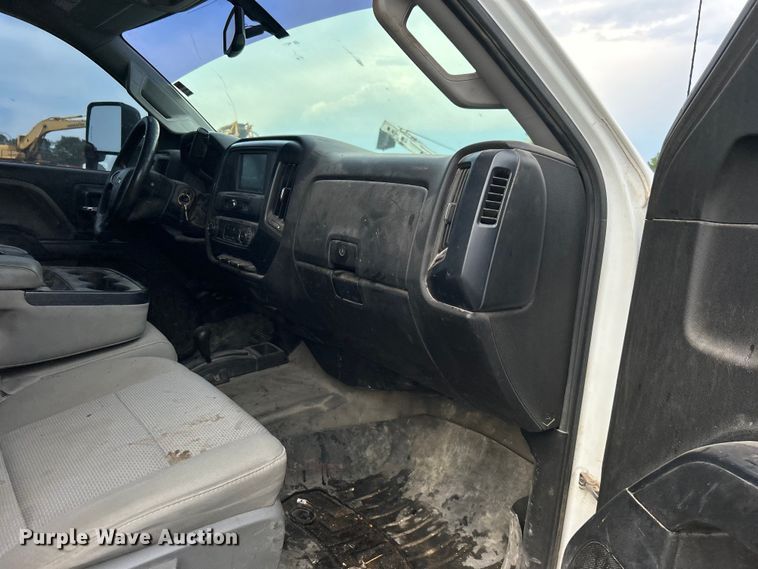 image for item DO6485 2016 Chevrolet Silverado 2500HD Crew Cab pickup truck