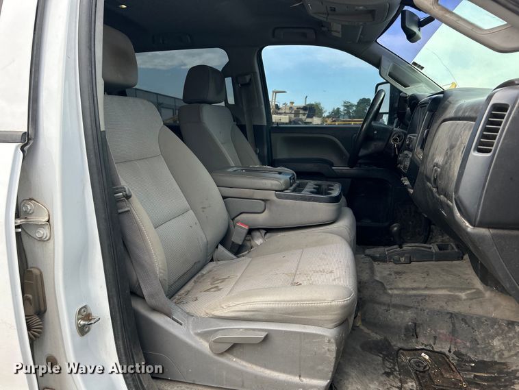 image for item DO6485 2016 Chevrolet Silverado 2500HD Crew Cab pickup truck