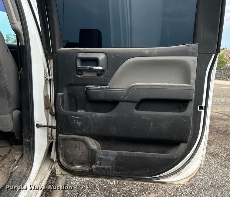 image for item DO6485 2016 Chevrolet Silverado 2500HD Crew Cab pickup truck