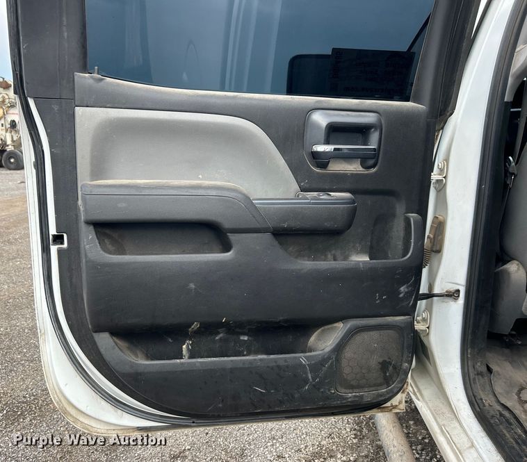 image for item DO6485 2016 Chevrolet Silverado 2500HD Crew Cab pickup truck