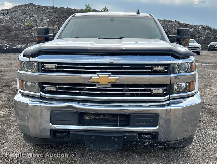 image for item DO6486 2016 Chevrolet Silverado 2500HD Crew Cab pickup truck
