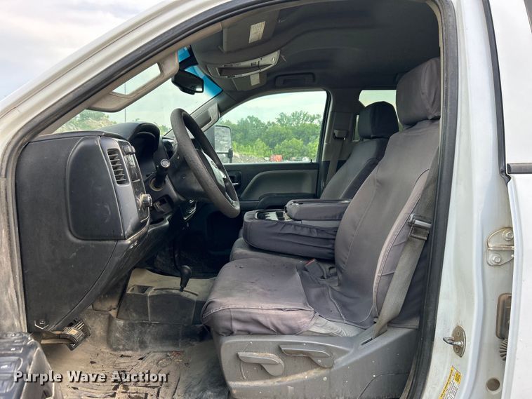 image for item DO6486 2016 Chevrolet Silverado 2500HD Crew Cab pickup truck