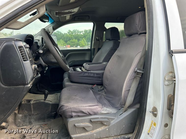 image for item DO6486 2016 Chevrolet Silverado 2500HD Crew Cab pickup truck