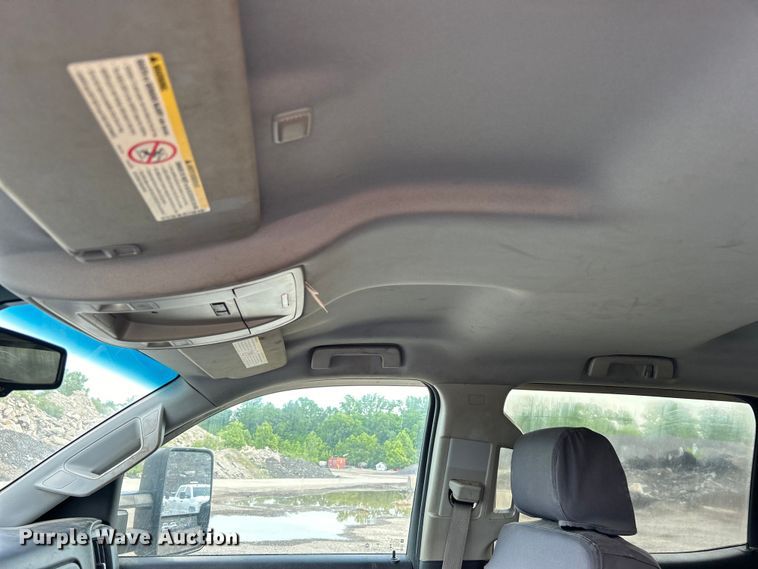 image for item DO6486 2016 Chevrolet Silverado 2500HD Crew Cab pickup truck