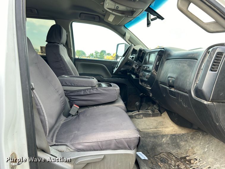 image for item DO6486 2016 Chevrolet Silverado 2500HD Crew Cab pickup truck