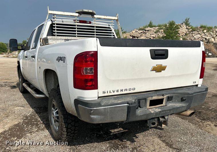image for item DO6487 2013 Chevrolet Silverado 2500HD  Crew Cab pickup truck