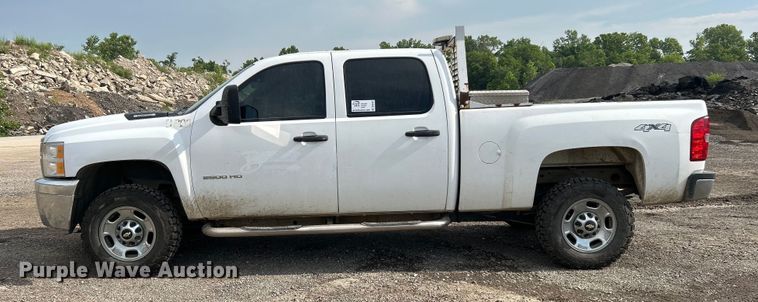 image for item DO6487 2013 Chevrolet Silverado 2500HD  Crew Cab pickup truck