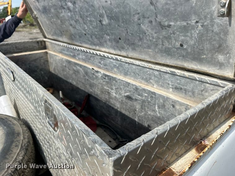 image for item DO6487 2013 Chevrolet Silverado 2500HD  Crew Cab pickup truck