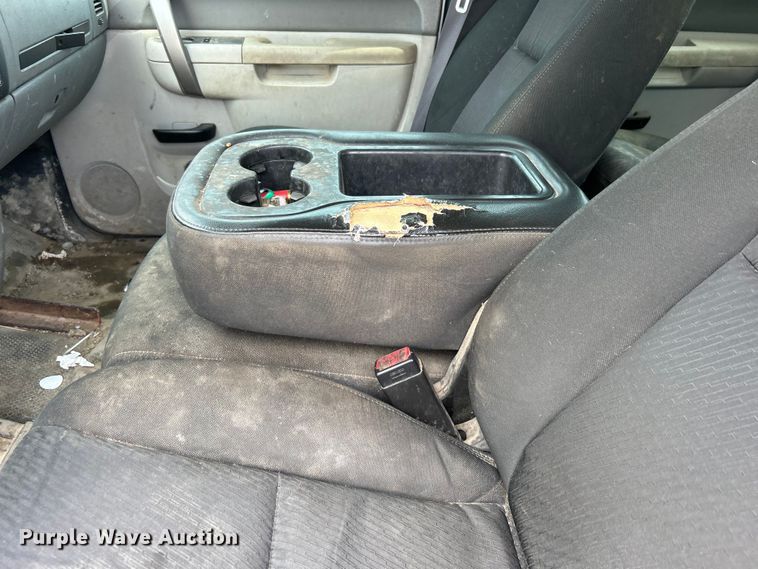 image for item DO6487 2013 Chevrolet Silverado 2500HD  Crew Cab pickup truck