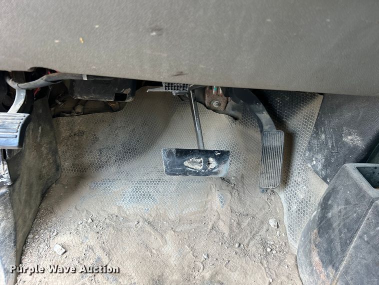 image for item DO6487 2013 Chevrolet Silverado 2500HD  Crew Cab pickup truck