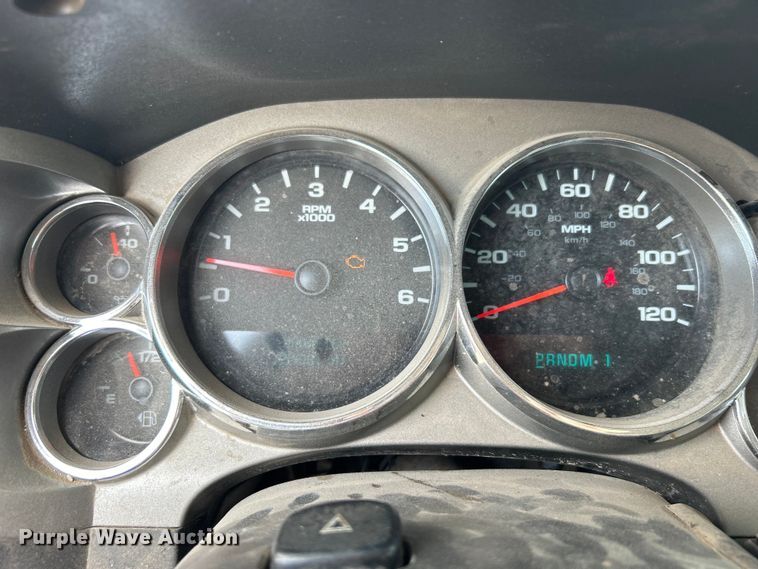 image for item DO6487 2013 Chevrolet Silverado 2500HD  Crew Cab pickup truck