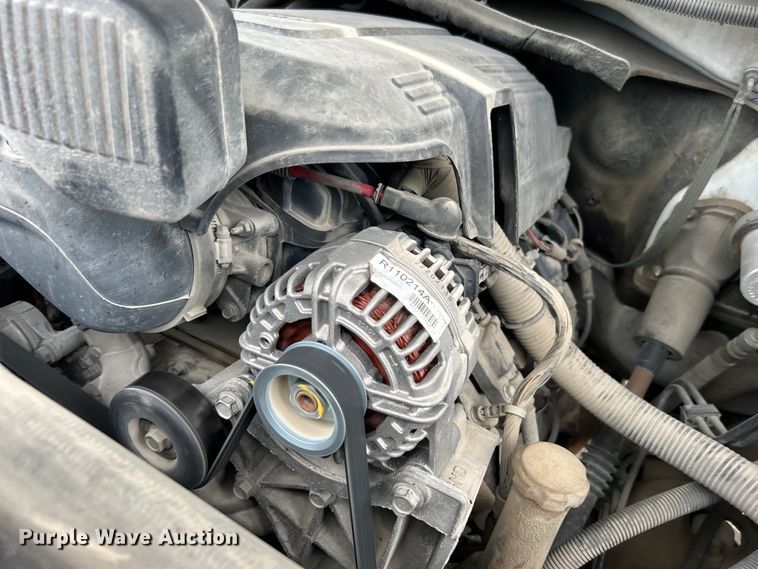 image for item DO6487 2013 Chevrolet Silverado 2500HD  Crew Cab pickup truck