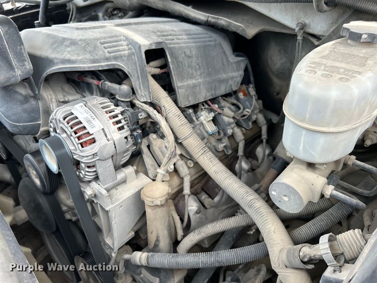 image for item DO6487 2013 Chevrolet Silverado 2500HD  Crew Cab pickup truck