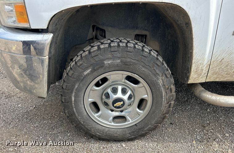 image for item DO6487 2013 Chevrolet Silverado 2500HD  Crew Cab pickup truck