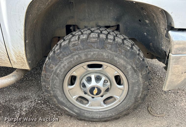 image for item DO6487 2013 Chevrolet Silverado 2500HD  Crew Cab pickup truck