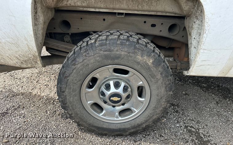 image for item DO6487 2013 Chevrolet Silverado 2500HD  Crew Cab pickup truck