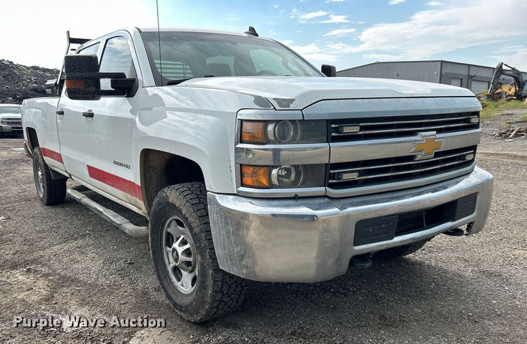 image for item DO6488 2016 Chevrolet Silverado 2500HD Crew Cab pickup truck