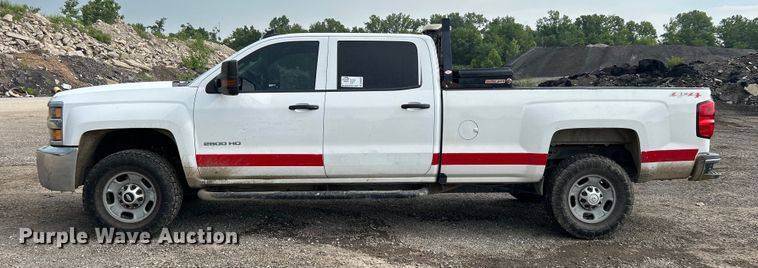 image for item DO6488 2016 Chevrolet Silverado 2500HD Crew Cab pickup truck