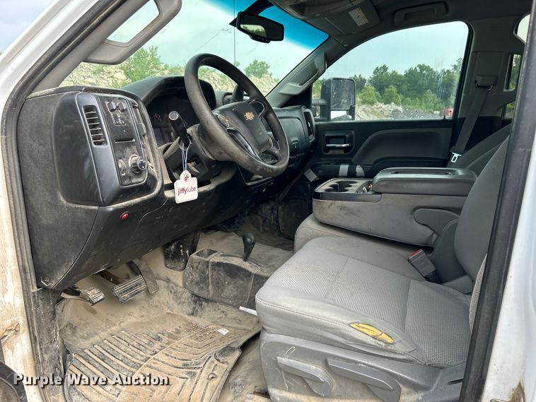 image for item DO6488 2016 Chevrolet Silverado 2500HD Crew Cab pickup truck