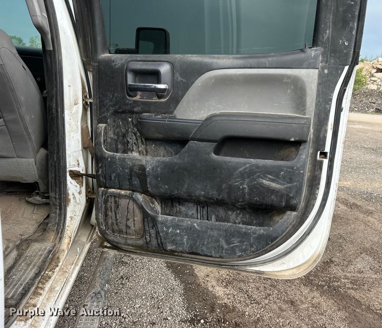 image for item DO6488 2016 Chevrolet Silverado 2500HD Crew Cab pickup truck