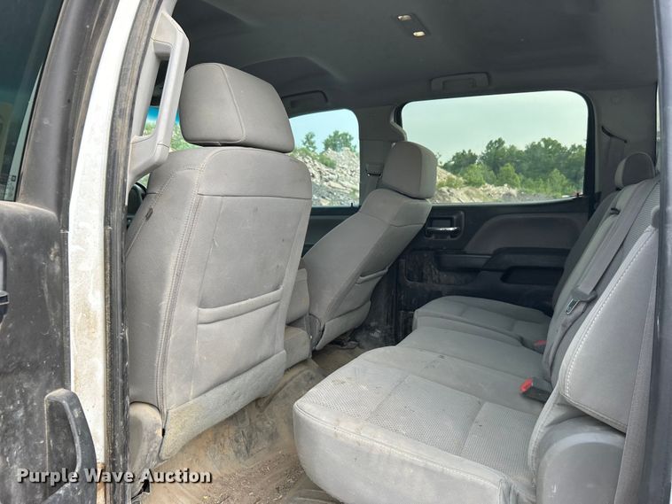 image for item DO6488 2016 Chevrolet Silverado 2500HD Crew Cab pickup truck