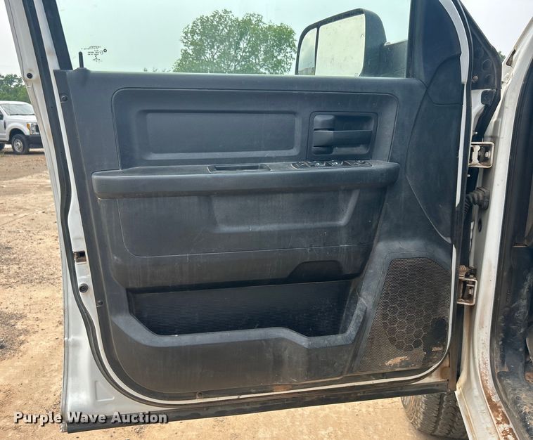 image for item DO6495 2018 Dodge Ram 2500HD Crew Cab pickup truck