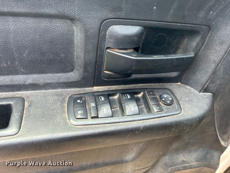 image for item DO6495 2018 Dodge Ram 2500HD Crew Cab pickup truck