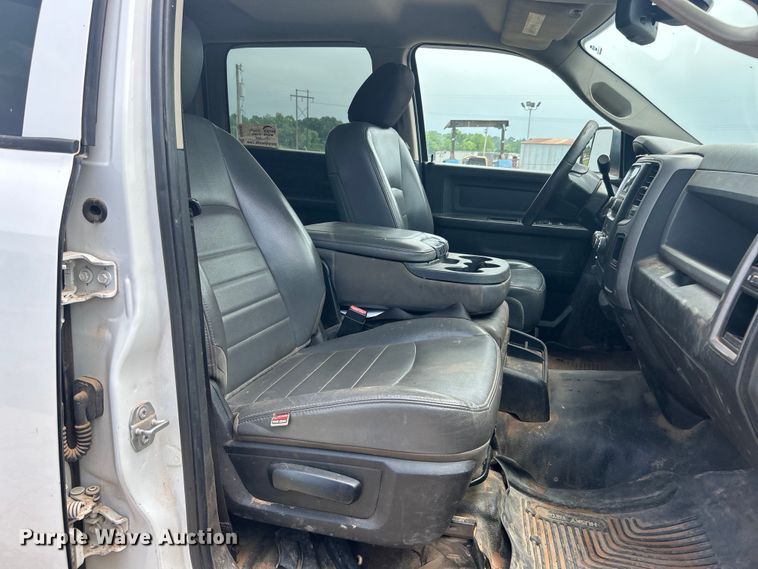image for item DO6495 2018 Dodge Ram 2500HD Crew Cab pickup truck