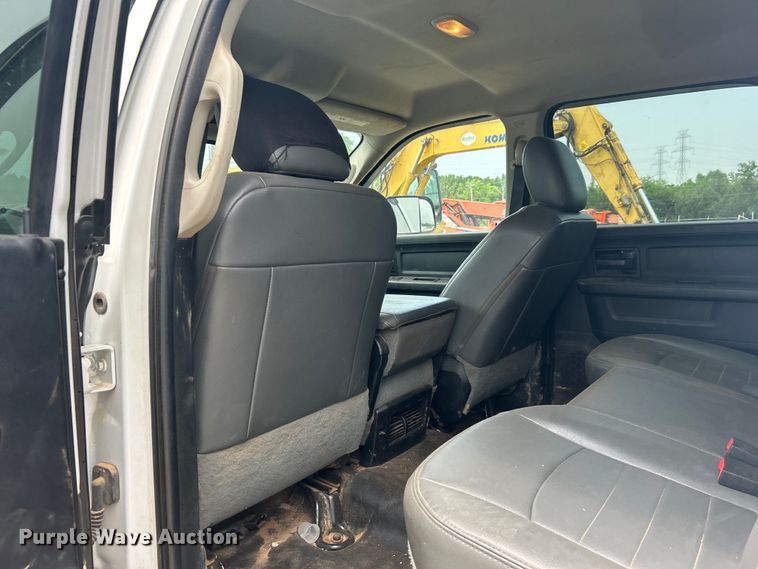 image for item DO6495 2018 Dodge Ram 2500HD Crew Cab pickup truck