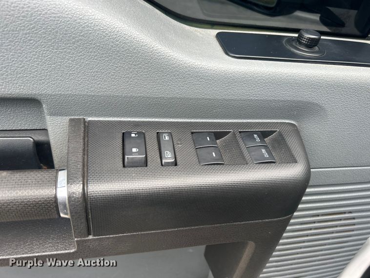 image for item DO6500 2014 Ford F250 Super Duty  Crew Cab pickup truck