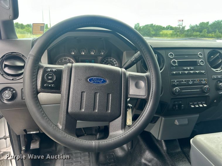 image for item DO6500 2014 Ford F250 Super Duty  Crew Cab pickup truck