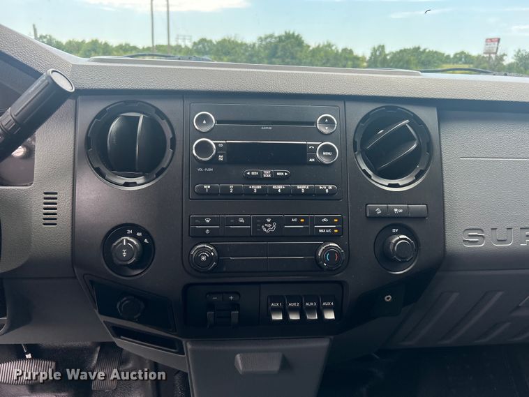 image for item DO6500 2014 Ford F250 Super Duty  Crew Cab pickup truck