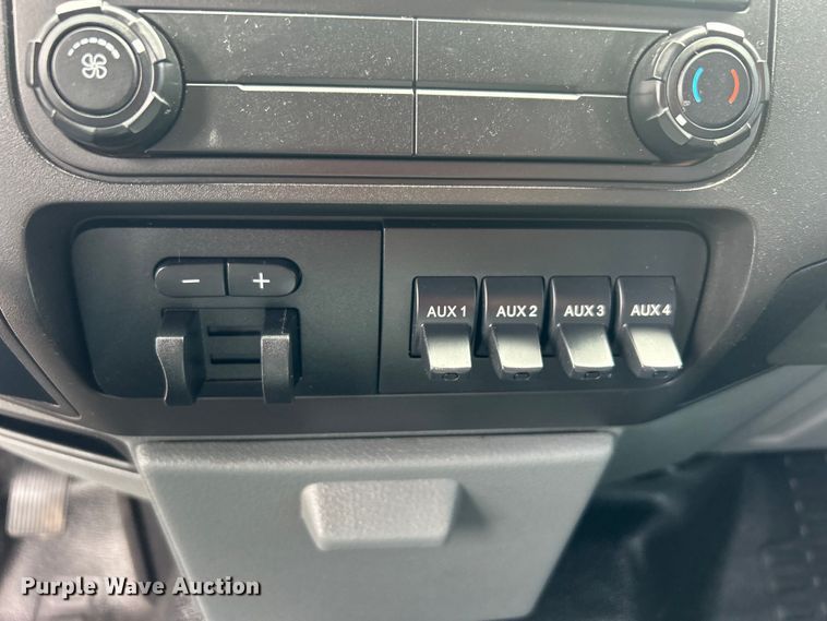 image for item DO6500 2014 Ford F250 Super Duty  Crew Cab pickup truck